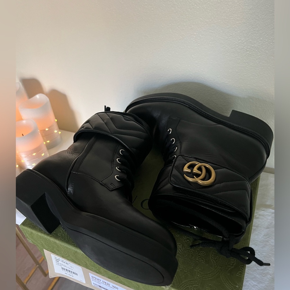 Gucci
Double G Logo Leather Combat Boots
Women's Size:7 1/2